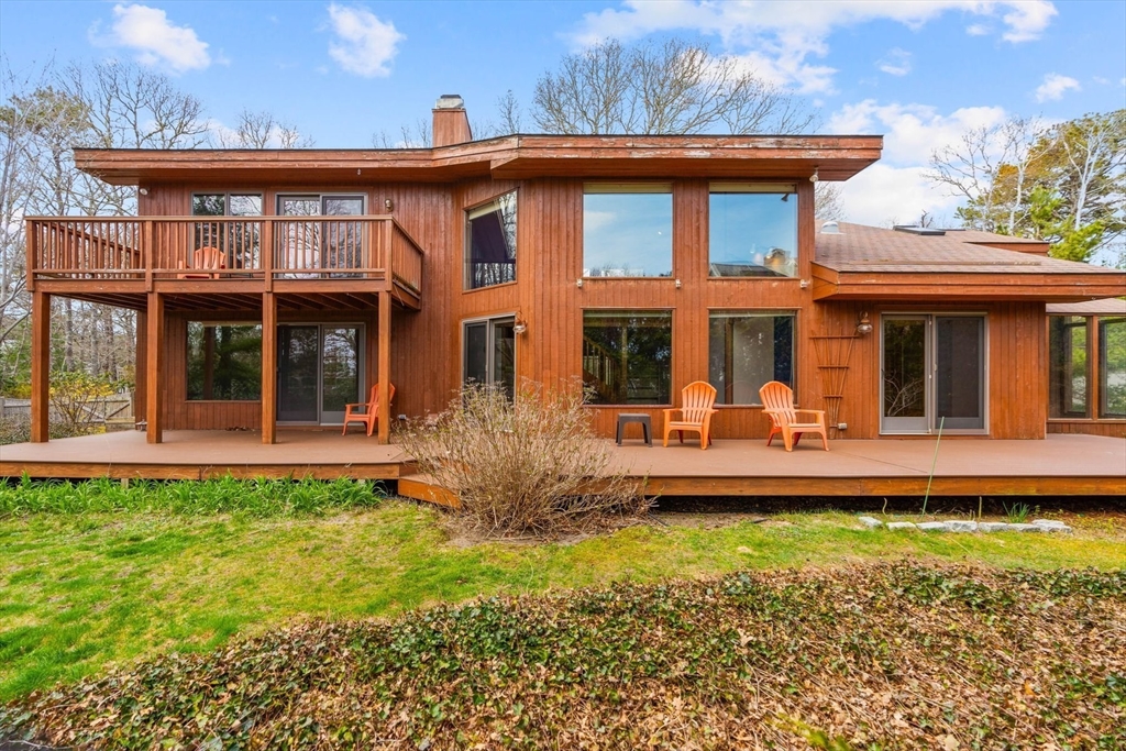 13 Cedar St, Mashpee, Massachusetts, 3 Bedrooms Bedrooms, 7 Rooms Rooms,2 BathroomsBathrooms,Residential,For Sale,Cedar St,73508359