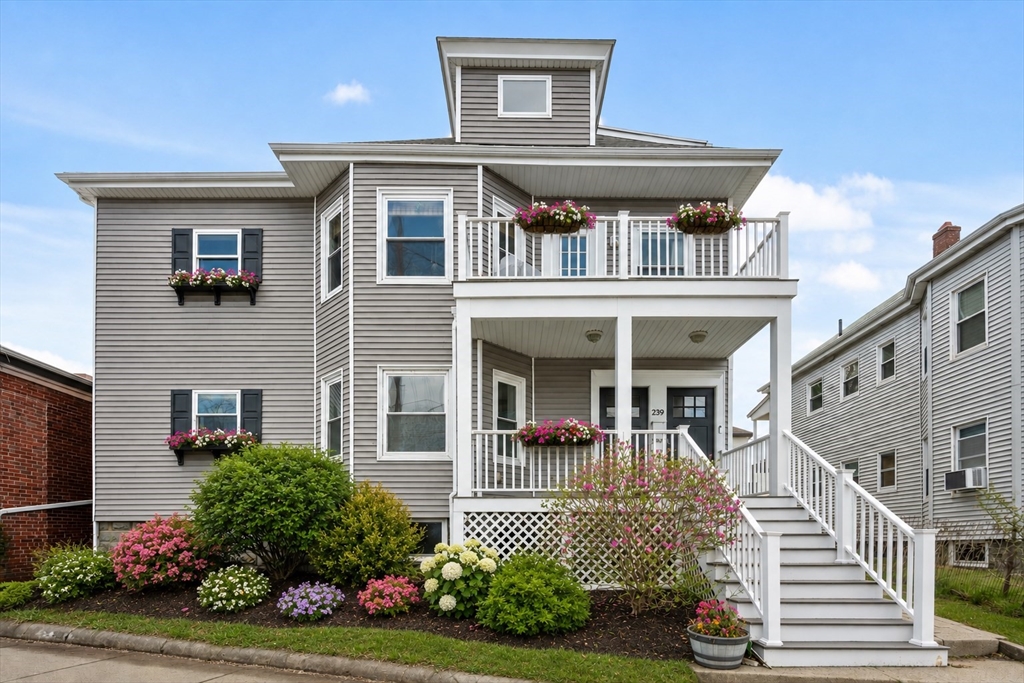 239 Boston Ave, Medford, Massachusetts, 3 Bedrooms Bedrooms, 6 Rooms Rooms,2 BathroomsBathrooms,Residential,For Sale,Boston Ave,73519096