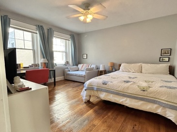1572 Commonwealth Ave, Boston, Massachusetts, 1 Room Rooms,1 BathroomBathrooms,Residential Lease,For Rent,Commonwealth Ave,73516370