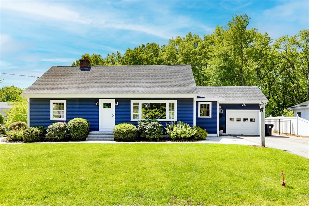 64 Princeton Ave, Andover, Massachusetts, 4 Bedrooms Bedrooms, 10 Rooms Rooms,3 BathroomsBathrooms,Residential,For Sale,Princeton Ave,73520449