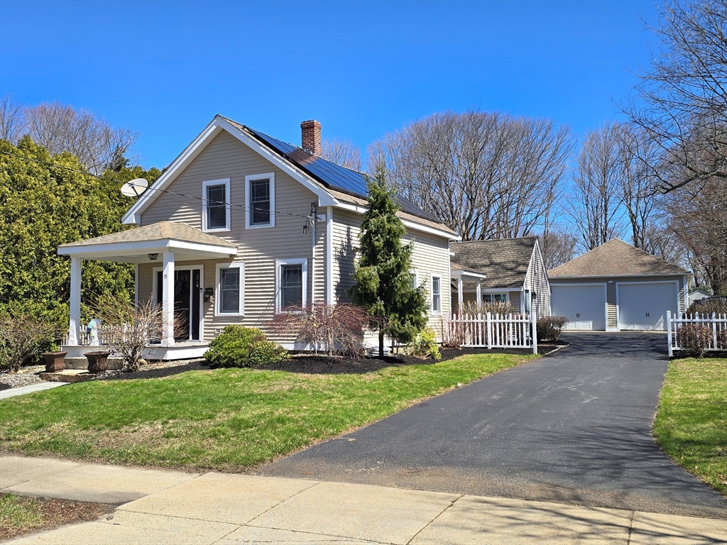 15 Pleasant St, Hopkinton, Massachusetts, 3 Bedrooms Bedrooms, 8 Rooms Rooms,2.5 BathroomsBathrooms,Residential,For Sale,Pleasant St,73499078