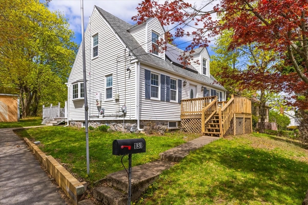 131 Old Street, Randolph, Massachusetts, 2 Bedrooms Bedrooms, 6 Rooms Rooms,1.5 BathroomsBathrooms,Residential,For Sale,Old Street,73514720