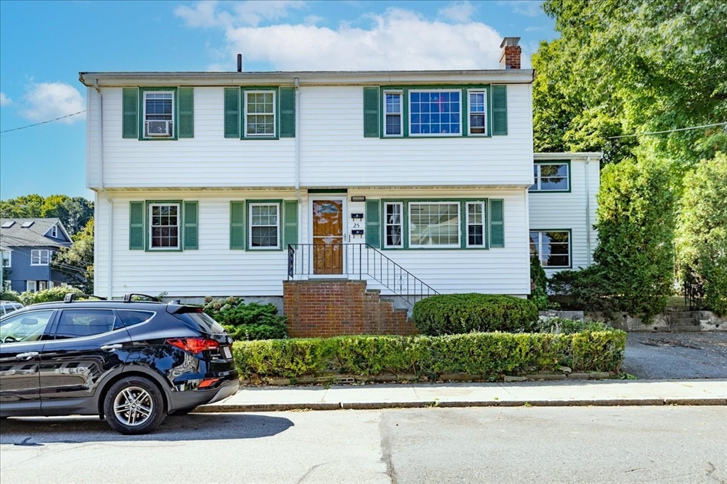 25 Crandall St, Boston, Massachusetts, 6 Bedrooms Bedrooms, 10 Rooms Rooms,2 BathroomsBathrooms,Residential Income,For Sale,Crandall St,73514463