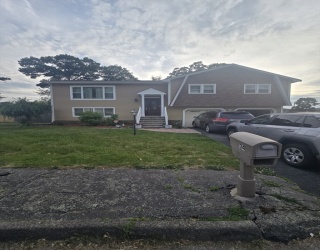 34 Hemlock Ter, Randolph, Massachusetts, 4 Bedrooms Bedrooms, 6 Rooms Rooms,2.5 BathroomsBathrooms,Residential Lease,For Rent,Hemlock Ter,73540215