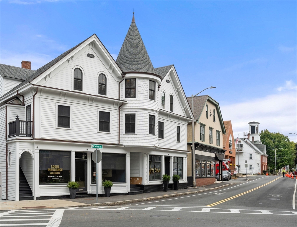 2 School Street, Manchester, Massachusetts, 1 Bedroom Bedrooms, 3 Rooms Rooms,1 BathroomBathrooms,Residential Lease,For Rent,School Street,73540266