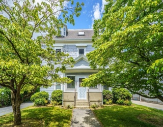 59 River St, Newton, Massachusetts, 4 Bedrooms Bedrooms, 9 Rooms Rooms,2 BathroomsBathrooms,Residential Income,For Sale,River St,73540310