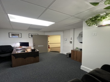 1318 Beacon St, Brookline, Massachusetts, ,Commercial Lease,For Rent,Beacon St,73540338
