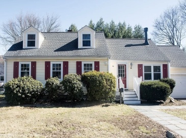 71 Elinor Rd, Newton, Massachusetts, 4 Bedrooms Bedrooms, 9 Rooms Rooms,2 BathroomsBathrooms,Residential Lease,For Rent,Elinor Rd,73540385