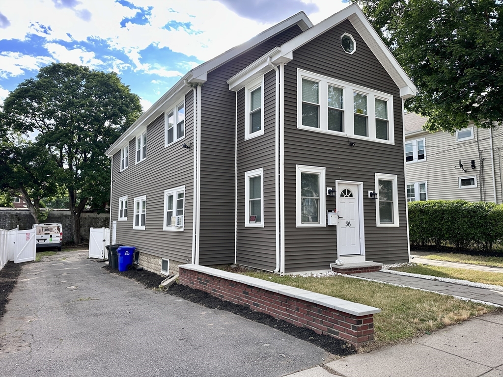 36 Lexington Avenue, Boston, Massachusetts, 6 Bedrooms Bedrooms, 18 Rooms Rooms,3 BathroomsBathrooms,Residential Income,For Sale,Lexington Avenue,73540340