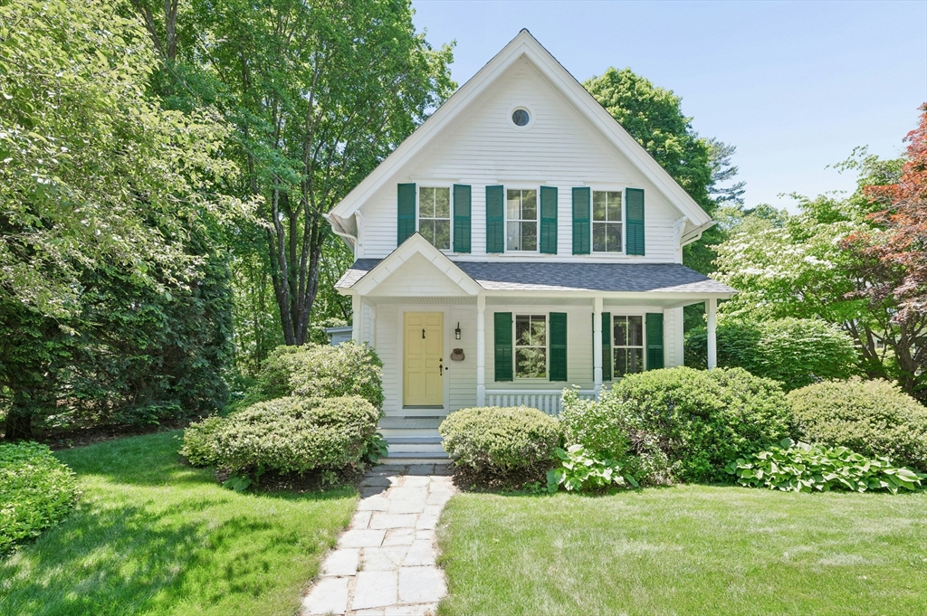 195 Hill Street, Northbridge, Massachusetts, 3 Bedrooms Bedrooms, 8 Rooms Rooms,2.5 BathroomsBathrooms,Residential,For Sale,Hill Street,73529838