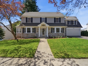 28 Homer Rd, Belmont, Massachusetts, 6 Bedrooms Bedrooms, 17 Rooms Rooms,5.5 BathroomsBathrooms,Residential,For Sale,Homer Rd,73540381