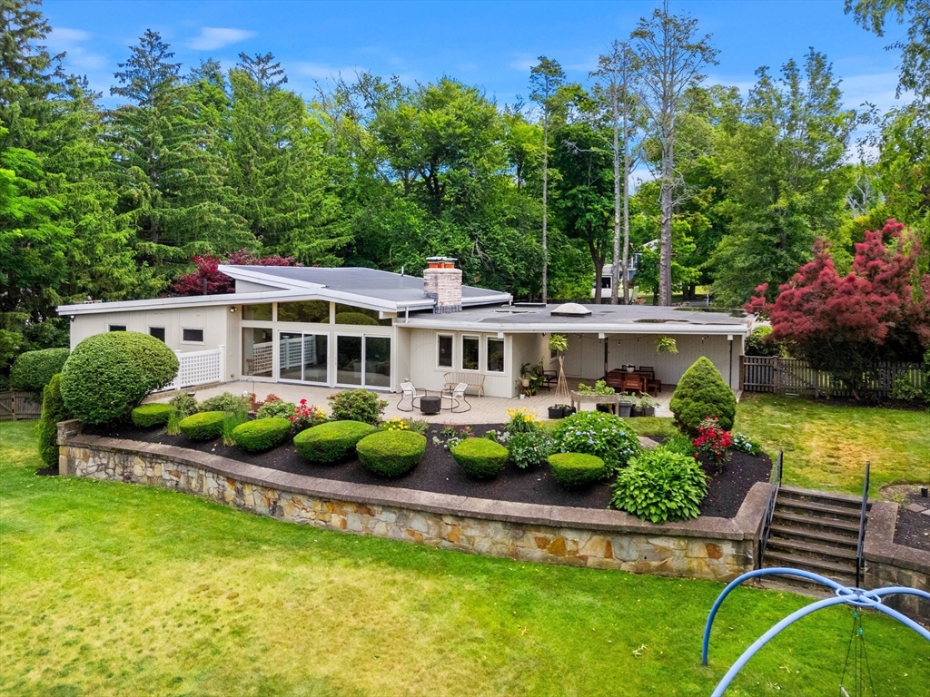 285 Brush Hill Rd, Milton, Massachusetts, 4 Bedrooms Bedrooms, 10 Rooms Rooms,3.5 BathroomsBathrooms,Residential,For Sale,Brush Hill Rd,73540395