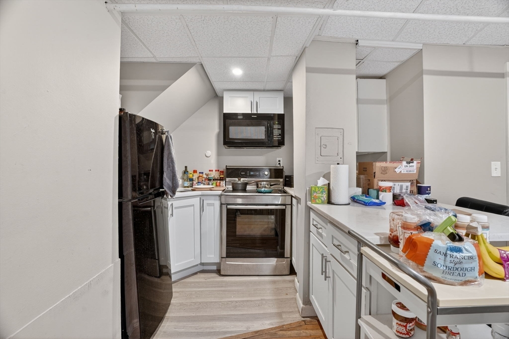 15 Aberdeen, Boston, Massachusetts, 2 Bedrooms Bedrooms, 5 Rooms Rooms,2 BathroomsBathrooms,Residential Lease,For Rent,Aberdeen,73540450