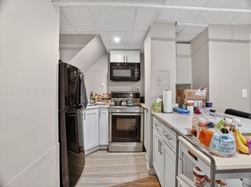 15 Aberdeen, Boston, Massachusetts, 2 Bedrooms Bedrooms, 5 Rooms Rooms,2 BathroomsBathrooms,Residential Lease,For Rent,Aberdeen,73540450