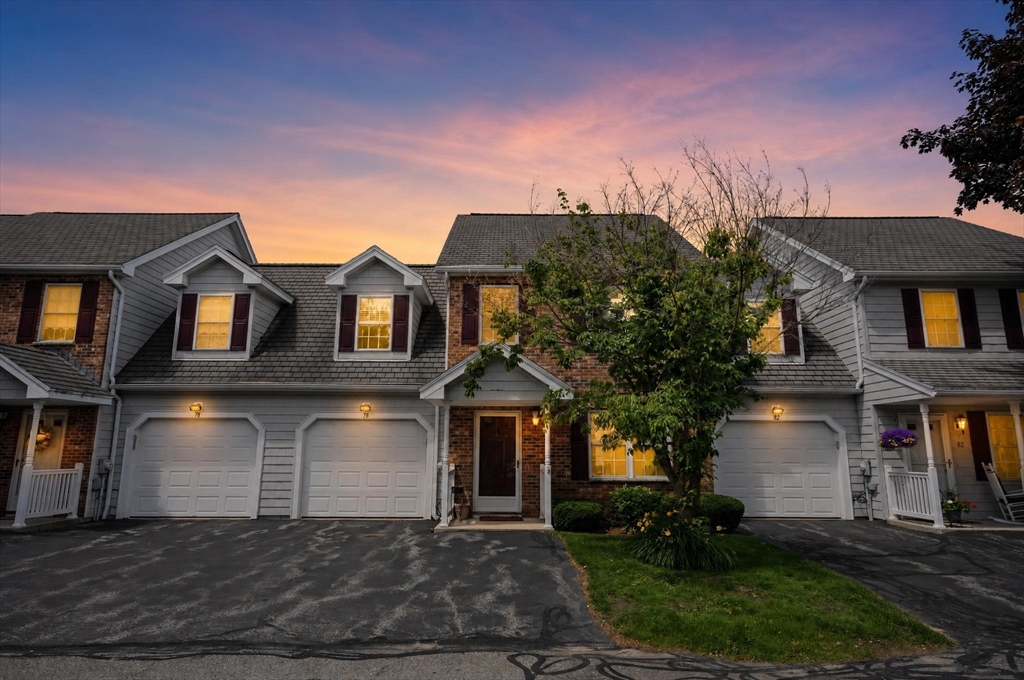 78 Fairway Drive, Tewksbury, Massachusetts, 2 Bedrooms Bedrooms, 6 Rooms Rooms,1.5 BathroomsBathrooms,Residential,For Sale,Fairway Drive,73540854