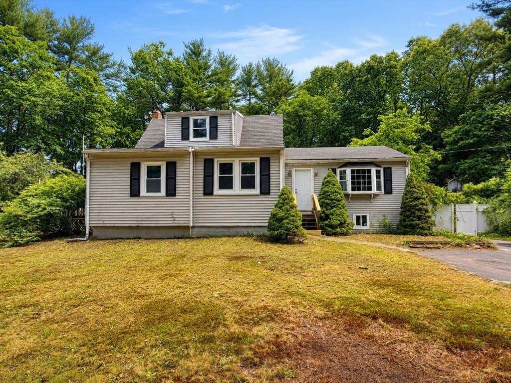 23 Cranberry Road, Pembroke, Massachusetts, 4 Bedrooms Bedrooms, 7 Rooms Rooms,1 BathroomBathrooms,Residential,For Sale,Cranberry Road,73540594