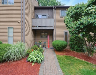 28 Wilson Street, Marlborough, Massachusetts, 2 Bedrooms Bedrooms, 6 Rooms Rooms,2 BathroomsBathrooms,Residential,For Sale,Wilson Street,73540384
