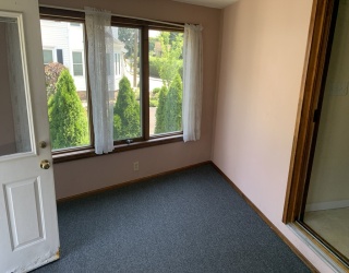 39 Mishawum, Woburn, Massachusetts, 2 Bedrooms Bedrooms, 6 Rooms Rooms,1 BathroomBathrooms,Residential Lease,For Rent,Mishawum,73540659
