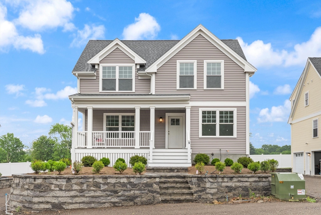 5 Jasmine Way, Bridgewater, Massachusetts, 3 Bedrooms Bedrooms, 5 Rooms Rooms,2.5 BathroomsBathrooms,Residential,For Sale,Jasmine Way,73540662