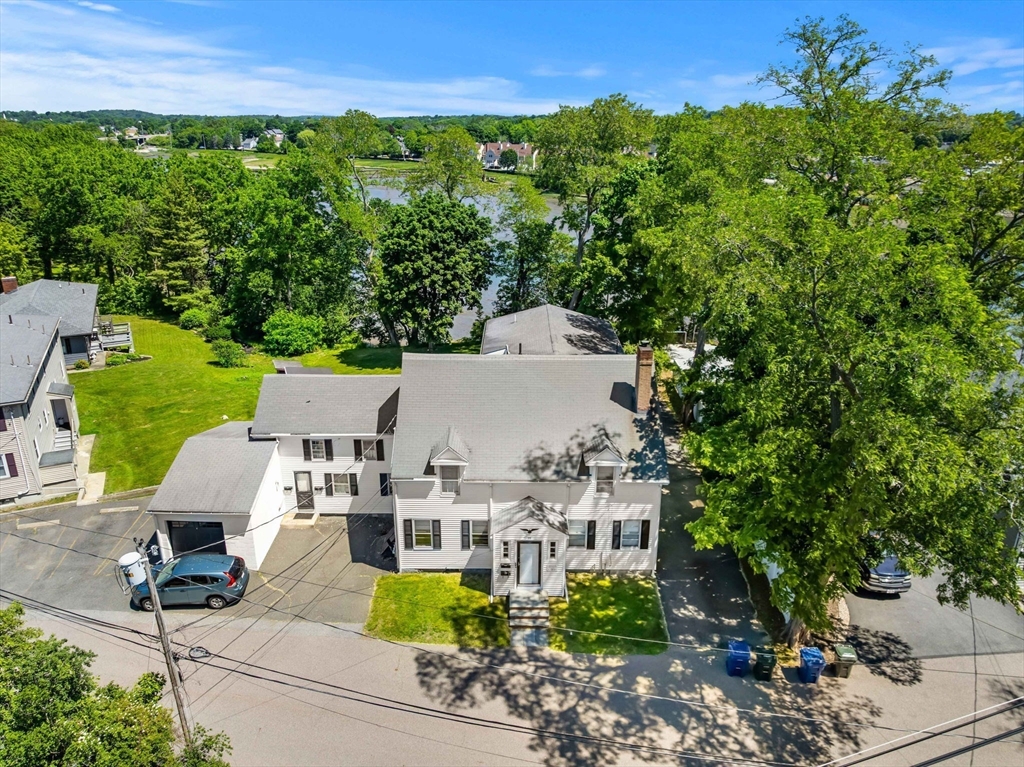 39 Needham Rd, Danvers, Massachusetts, 6 Bedrooms Bedrooms, 14 Rooms Rooms,4.5 BathroomsBathrooms,Residential Income,For Sale,Needham Rd,73540673