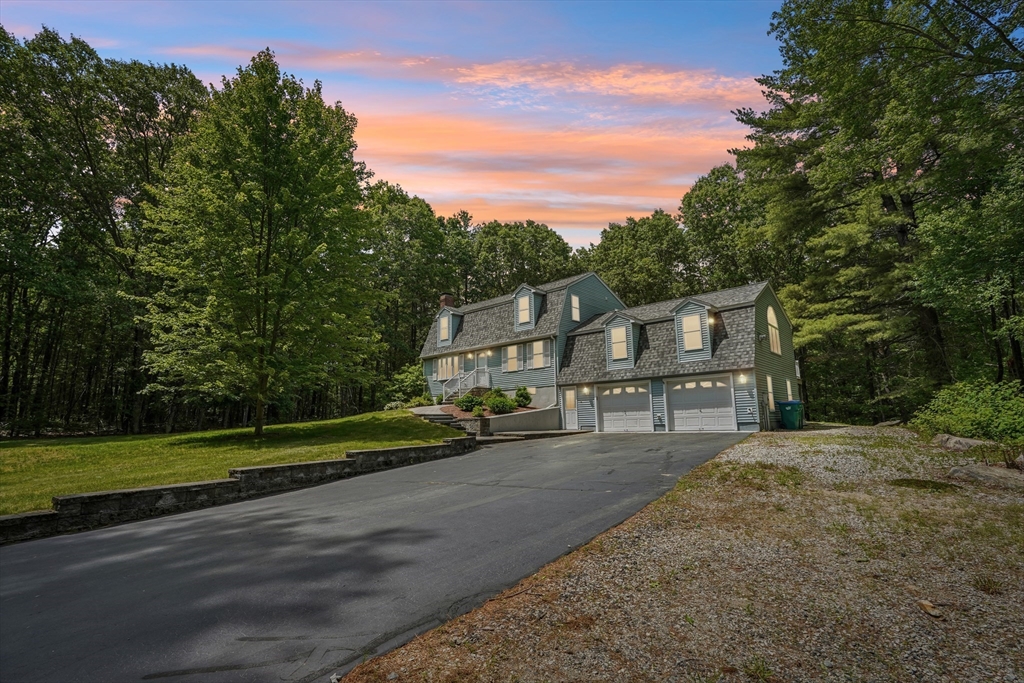 110 Fisher Street, Millville, Massachusetts, 3 Bedrooms Bedrooms, 7 Rooms Rooms,2 BathroomsBathrooms,Residential,For Sale,Fisher Street,73529880