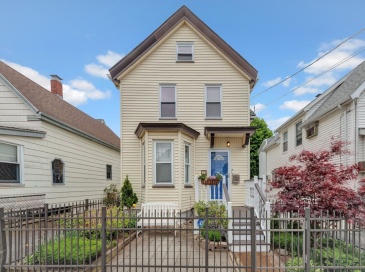 56 Edward St, Medford, Massachusetts, 3 Bedrooms Bedrooms, 7 Rooms Rooms,2.5 BathroomsBathrooms,Residential,For Sale,Edward St,73519830 56 Edward St, Medford, Massachusetts, 3 Bedrooms Bedrooms, 7 Rooms Rooms,2.5 BathroomsBathrooms,Residential,For Sale,Edward St,73519830