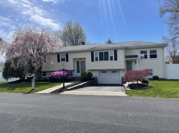 3 Tomaso Rd, Milford, Massachusetts, 3 Bedrooms Bedrooms, 7 Rooms Rooms,2 BathroomsBathrooms,Residential,For Sale,Tomaso Rd,73509635 3 Tomaso Rd, Milford, Massachusetts, 3 Bedrooms Bedrooms, 7 Rooms Rooms,2 BathroomsBathrooms,Residential,For Sale,Tomaso Rd,73509635