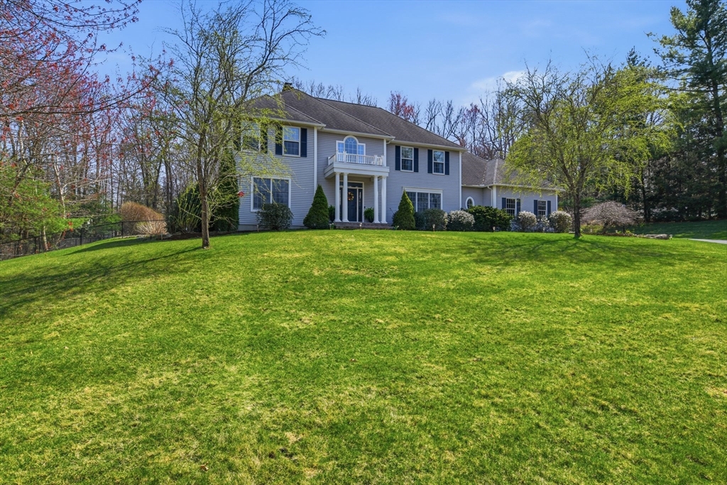 25 Red Gap Road, Wilbraham, Massachusetts, 4 Bedrooms Bedrooms, 9 Rooms Rooms,3.5 BathroomsBathrooms,Residential,For Sale,Red Gap Road,73494401