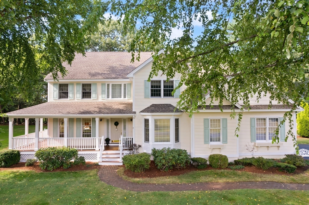 6 Barn Lane, Westford, Massachusetts, 4 Bedrooms Bedrooms, 12 Rooms Rooms,3.5 BathroomsBathrooms,Residential,For Sale,Barn Lane,73500712