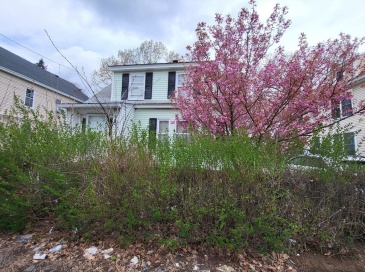 57 Ashland Ave, Methuen, Massachusetts, 2 Bedrooms Bedrooms, 5 Rooms Rooms,1 BathroomBathrooms,Residential,For Sale,Ashland Ave,73511790
