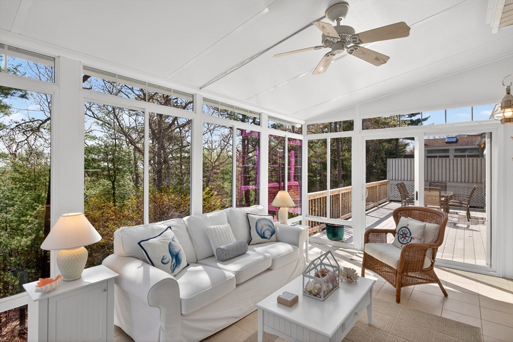 2 Madison Reach, Plymouth, Massachusetts, 3 Bedrooms Bedrooms, 7 Rooms Rooms,2.5 BathroomsBathrooms,Residential,For Sale,Madison Reach,73518279
