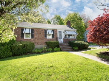 81 Livoli Ave, Braintree, Massachusetts, 3 Bedrooms Bedrooms, 7 Rooms Rooms,1 BathroomBathrooms,Residential,For Sale,Livoli Ave,73515473 81 Livoli Ave, Braintree, Massachusetts, 3 Bedrooms Bedrooms, 7 Rooms Rooms,1 BathroomBathrooms,Residential,For Sale,Livoli Ave,73515473