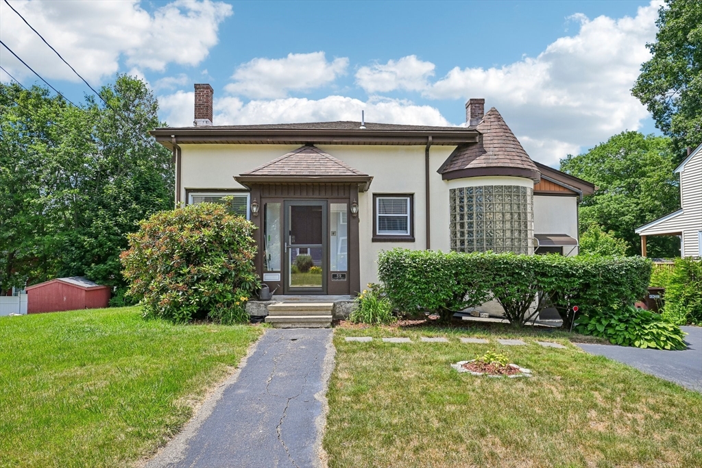 59 Taylor Ave, Dedham, Massachusetts, 2 Bedrooms Bedrooms, 3 Rooms Rooms,2 BathroomsBathrooms,Residential,For Sale,Taylor Ave,73540671