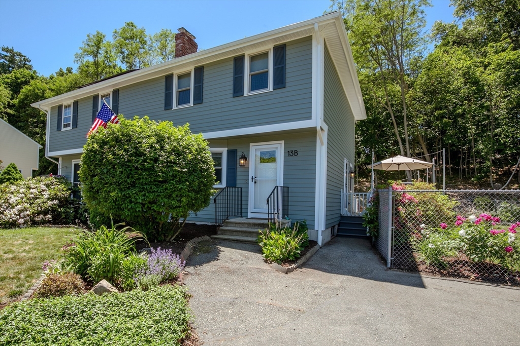 13 Christie Drive, Newburyport, Massachusetts, 2 Bedrooms Bedrooms, 6 Rooms Rooms,2 BathroomsBathrooms,Residential,For Sale,Christie Drive,73540508