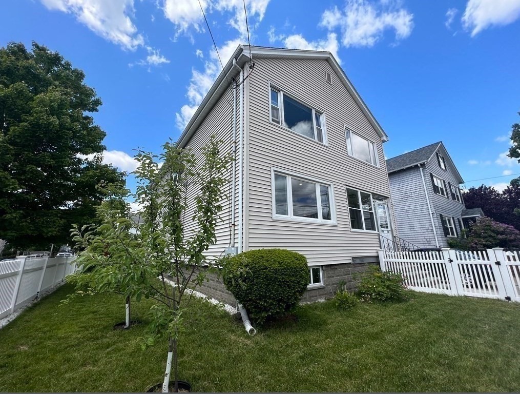 159 Willis Ave, Medford, Massachusetts, 4 Bedrooms Bedrooms, 7 Rooms Rooms,2 BathroomsBathrooms,Residential Lease,For Rent,Willis Ave,73540872
