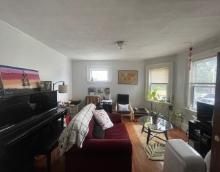22 Dante Ave, Belmont, Massachusetts, 2 Bedrooms Bedrooms, 4 Rooms Rooms,1 BathroomBathrooms,Residential Lease,For Rent,Dante Ave,73540529