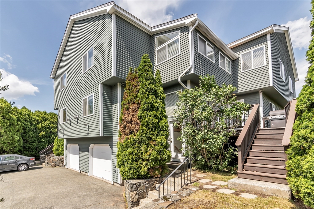 30 Cavendish Cir, Salem, Massachusetts, 2 Bedrooms Bedrooms, 6 Rooms Rooms,2.5 BathroomsBathrooms,Residential,For Sale,Cavendish Cir,73540685