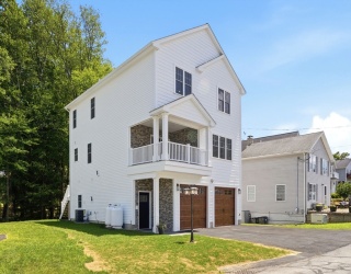 36 Colonial Rd., Webster, Massachusetts, 4 Bedrooms Bedrooms, 8 Rooms Rooms,3.5 BathroomsBathrooms,Residential,For Sale,Colonial Rd.,73540490