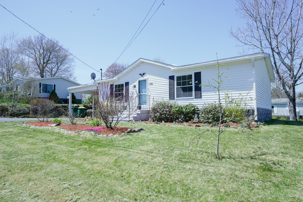 170 Champagne Road, Gardner, Massachusetts, 2 Bedrooms Bedrooms, 4 Rooms Rooms,1 BathroomBathrooms,Residential,For Sale,Champagne Road,73513463