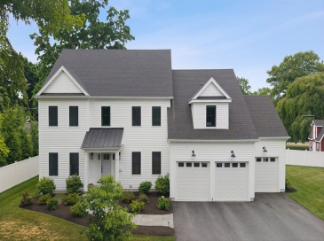 4 Whitcomb Street, Natick, Massachusetts, 4 Bedrooms Bedrooms, 13 Rooms Rooms,4.5 BathroomsBathrooms,Residential,For Sale,Whitcomb Street,73540569