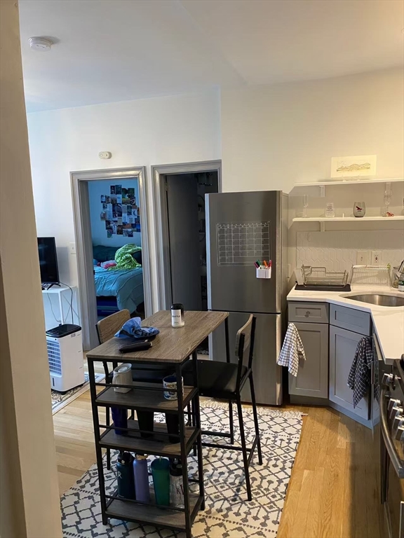 65 Burbank St, Boston, Massachusetts, 1 Bedroom Bedrooms, 1 Room Rooms,1 BathroomBathrooms,Residential Lease,For Rent,Burbank St,73540565