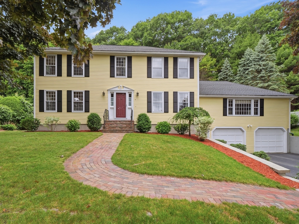 4 Nicoll Dr, Andover, Massachusetts, 4 Bedrooms Bedrooms, 8 Rooms Rooms,2.5 BathroomsBathrooms,Residential,For Sale,Nicoll Dr,73540708