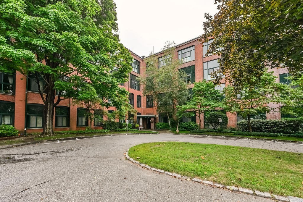 150 Rumford Ave, Mansfield, Massachusetts, 1 Bedroom Bedrooms, 3 Rooms Rooms,1 BathroomBathrooms,Residential,For Sale,Rumford Ave,73540905