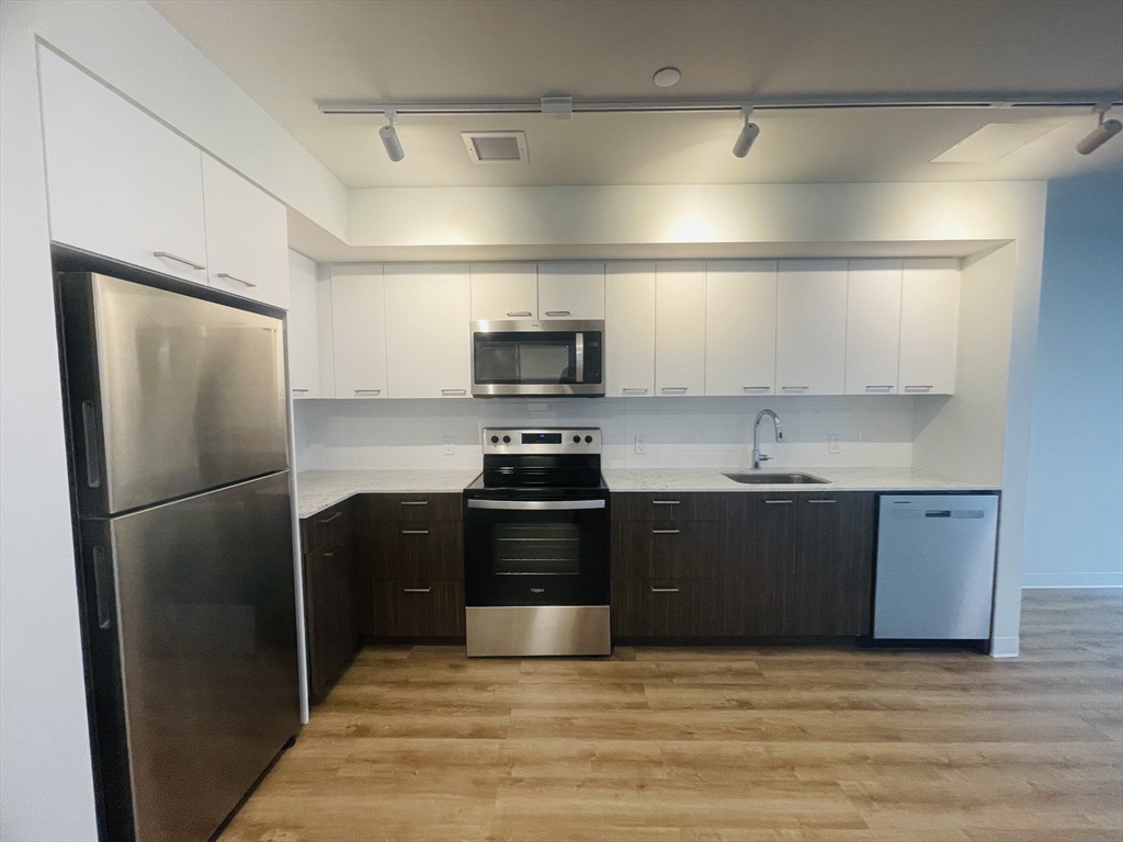 280 Western Ave, Boston, Massachusetts, 1 Bedroom Bedrooms, 3 Rooms Rooms,1 BathroomBathrooms,Residential Lease,For Rent,Western Ave,73540580