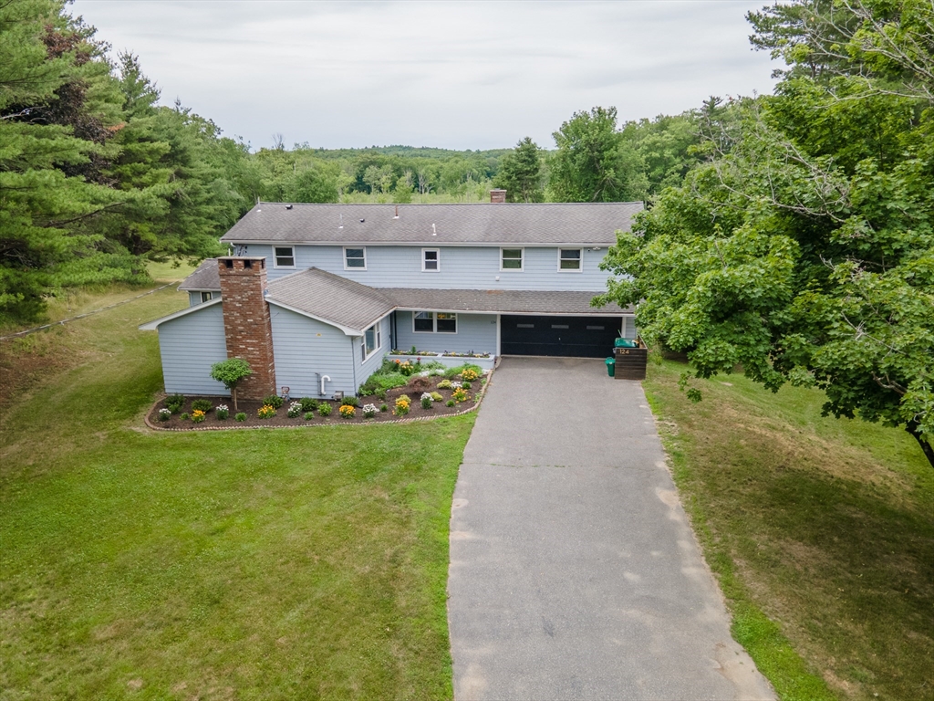 124 Everett St, Natick, Massachusetts, 5 Bedrooms Bedrooms, 8 Rooms Rooms,2.5 BathroomsBathrooms,Residential,For Sale,Everett St,73540688
