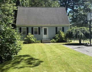 98 Indian Run Rd, Bellingham, Massachusetts, 3 Bedrooms Bedrooms, 6 Rooms Rooms,2 BathroomsBathrooms,Residential,For Sale,Indian Run Rd,73540871