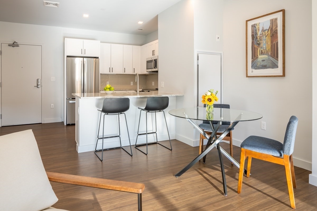 45 E Central Street, Natick, Massachusetts, 2 Bedrooms Bedrooms, 4 Rooms Rooms,1 BathroomBathrooms,Residential Lease,For Rent,E Central Street,73540364