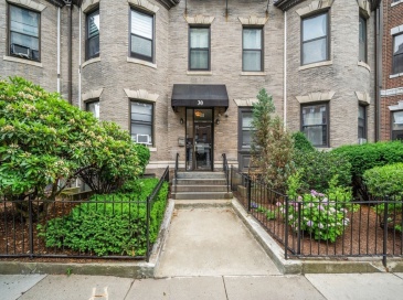 30 Peterborough, Boston, Massachusetts, 2 Bedrooms Bedrooms, 4 Rooms Rooms,1 BathroomBathrooms,Residential,For Sale,Peterborough,73540219