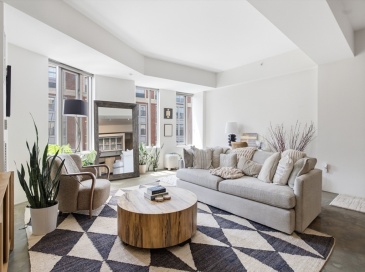 1313 Washington St., Boston, Massachusetts, 1 Bedroom Bedrooms, 2 Rooms Rooms,1 BathroomBathrooms,Residential,For Sale,Washington St.,73540724