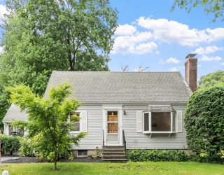 12 Hunt Rd, Bedford, Massachusetts, 3 Bedrooms Bedrooms, 8 Rooms Rooms,2 BathroomsBathrooms,Residential,For Sale,Hunt Rd,73540919
